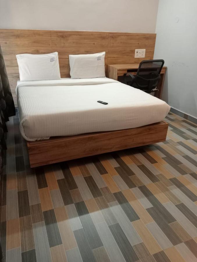 Season 4 Residences - 1Bhk Furnished Apartments チェンナイ エクステリア 写真