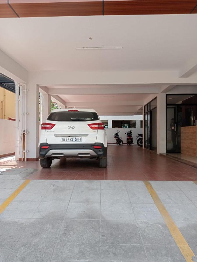 Season 4 Residences - 1Bhk Furnished Apartments チェンナイ エクステリア 写真