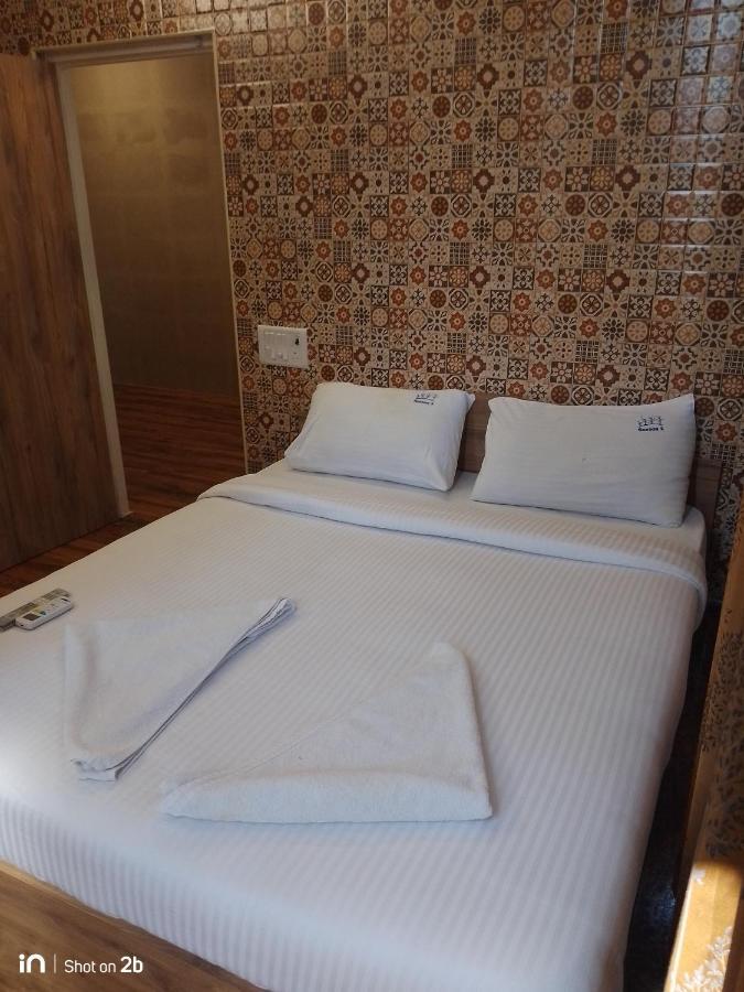 Season 4 Residences - 1Bhk Furnished Apartments チェンナイ エクステリア 写真